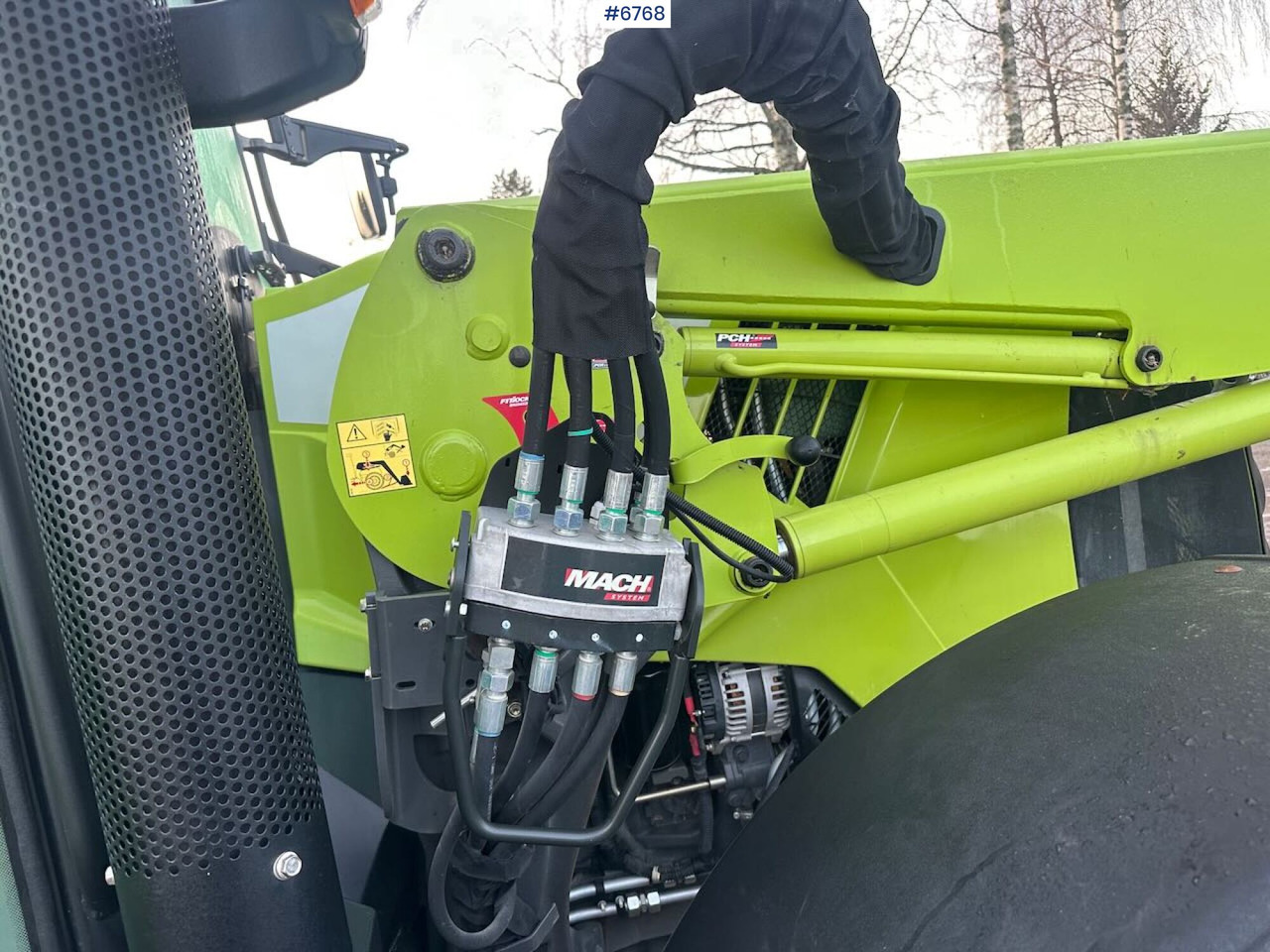 Traktor 2017 Claas Arion 440 4x4 tractor w/ front loader, GPS setup and good tires. Low hours!: 24 kép.