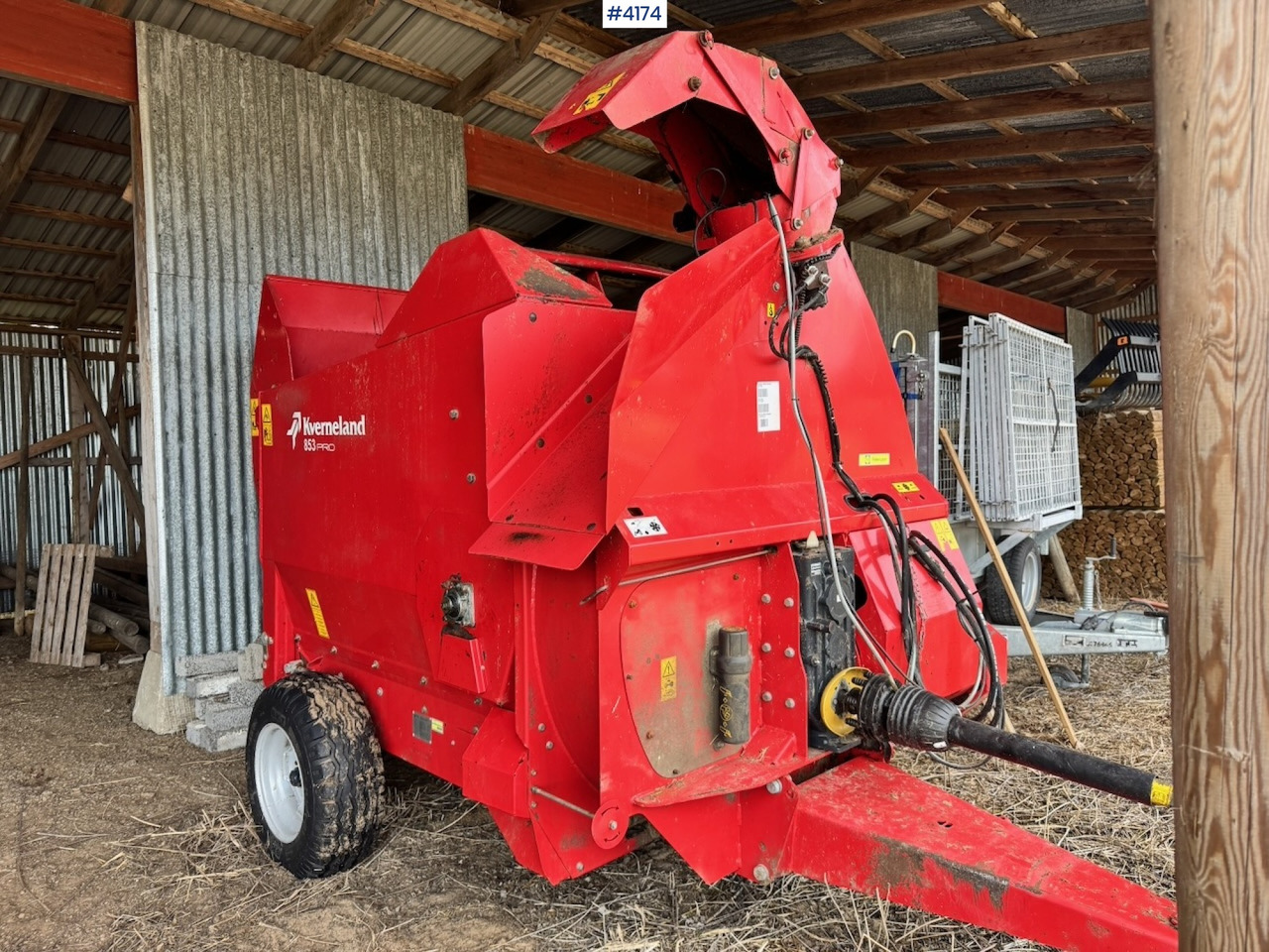 2017 Kverneland 853 Pro Halmblåser - Szálastakarmány betakarítás gépei: 2 kép. 2017 Kverneland 853 Pro Halmblåser - Szálastakarmány betakarítás gépei: 2 kép.