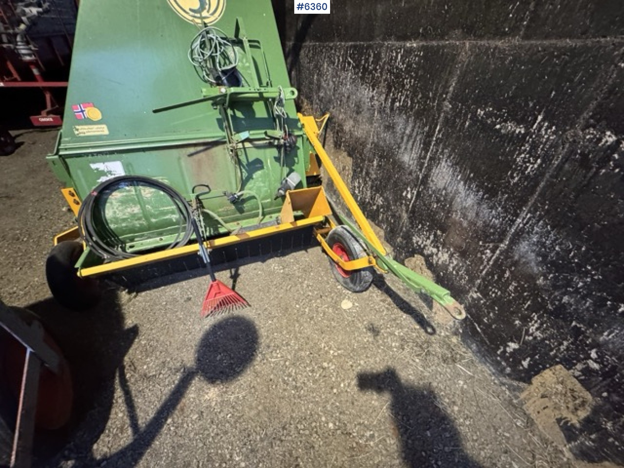 2017 Serigstad FS134 with support trailer - Szálastakarmány betakarítás gépei: 4 kép. 2017 Serigstad FS134 with support trailer - Szálastakarmány betakarítás gépei: 4 kép.