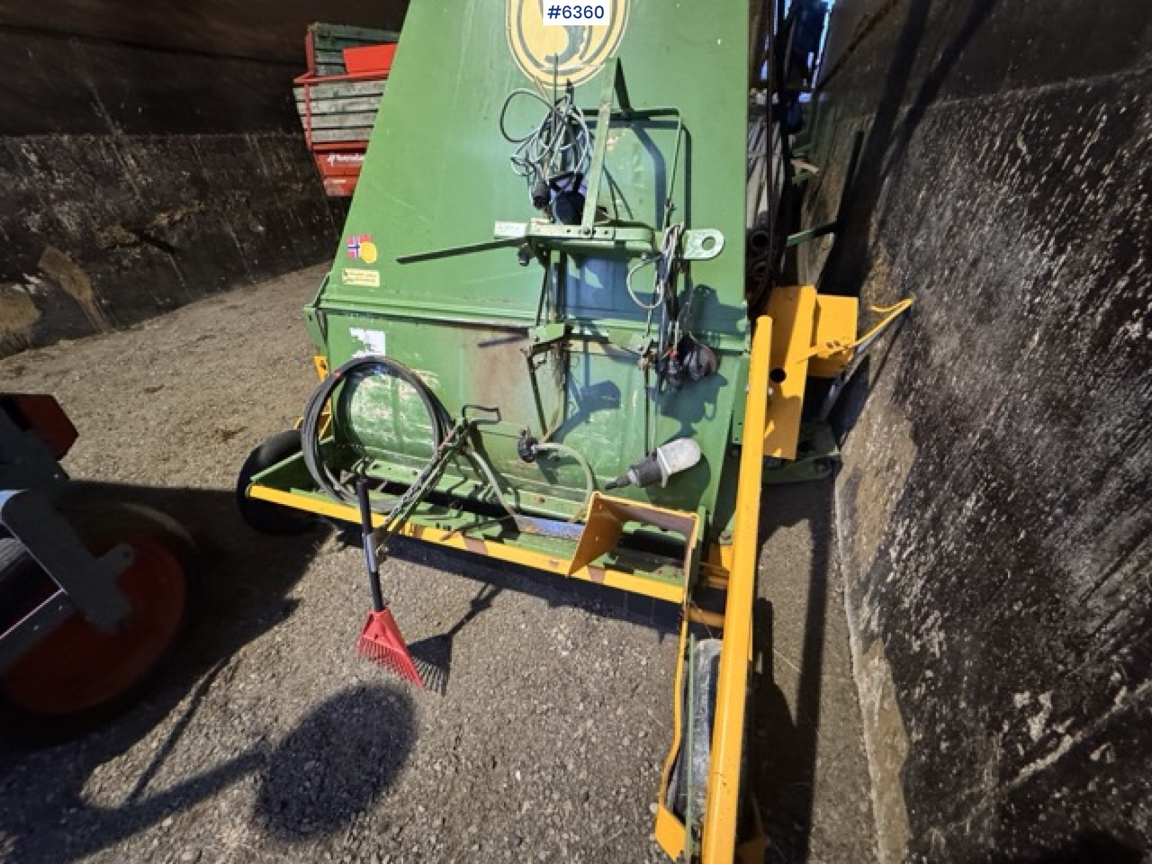 2017 Serigstad FS134 with support trailer - Szálastakarmány betakarítás gépei: 3 kép. 2017 Serigstad FS134 with support trailer - Szálastakarmány betakarítás gépei: 3 kép.