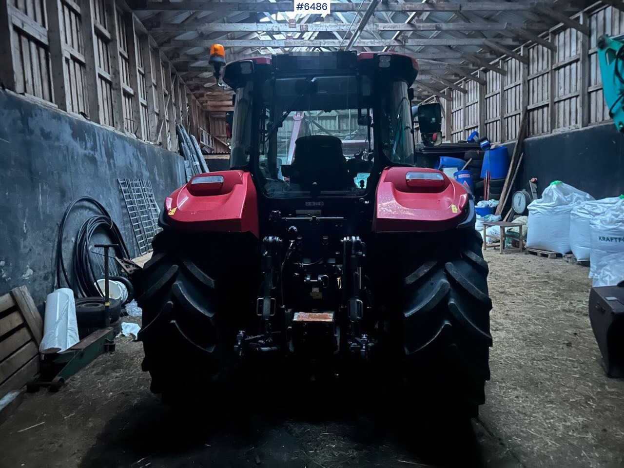 2018 CASE IH LUXXUM 120 4x4 tractor with front loader. - Traktor: 3 kép. 2018 CASE IH LUXXUM 120 4x4 tractor with front loader. - Traktor: 3 kép.