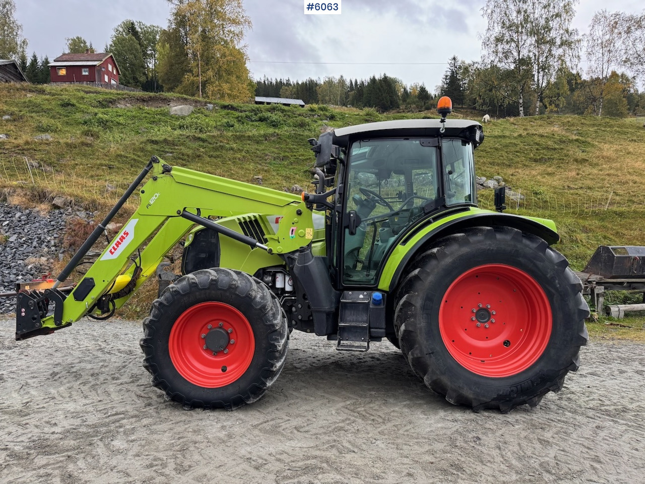 2018 Claas Arion 460 m front loader, front hydraulics and front PTO. - Traktor: 1 kép. 2018 Claas Arion 460 m front loader, front hydraulics and front PTO. - Traktor: 1 kép.