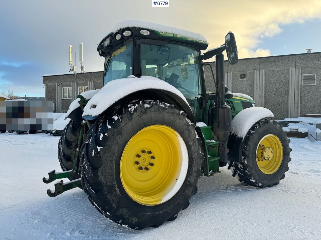 2018 John Deere 6155R 4x4 WATCH VIDEO - Traktor: 4 kép. 2018 John Deere 6155R 4x4 WATCH VIDEO - Traktor: 4 kép.