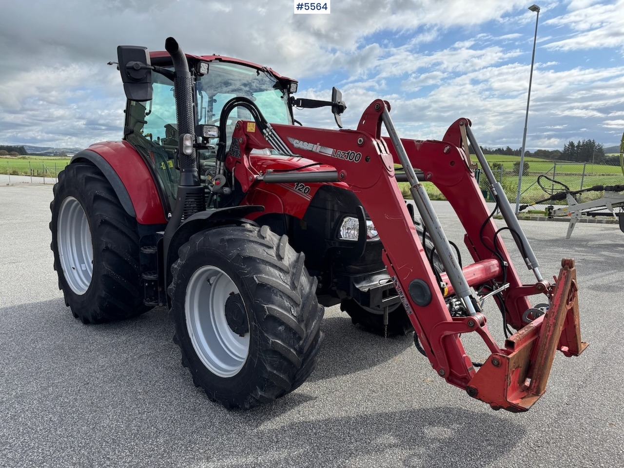 2019 Case IH Luxxum 120 m/ frontlaster. - Traktor: 1 kép. 2019 Case IH Luxxum 120 m/ frontlaster. - Traktor: 1 kép.