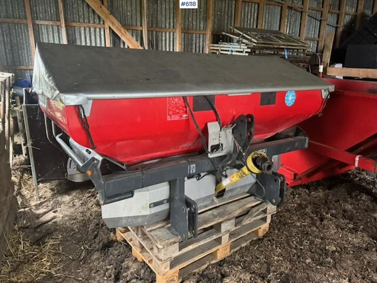 2020 Kverneland Exacta CL fertilizer spreader - Műtrágyaszóró: 1 kép. 2020 Kverneland Exacta CL fertilizer spreader - Műtrágyaszóró: 1 kép.