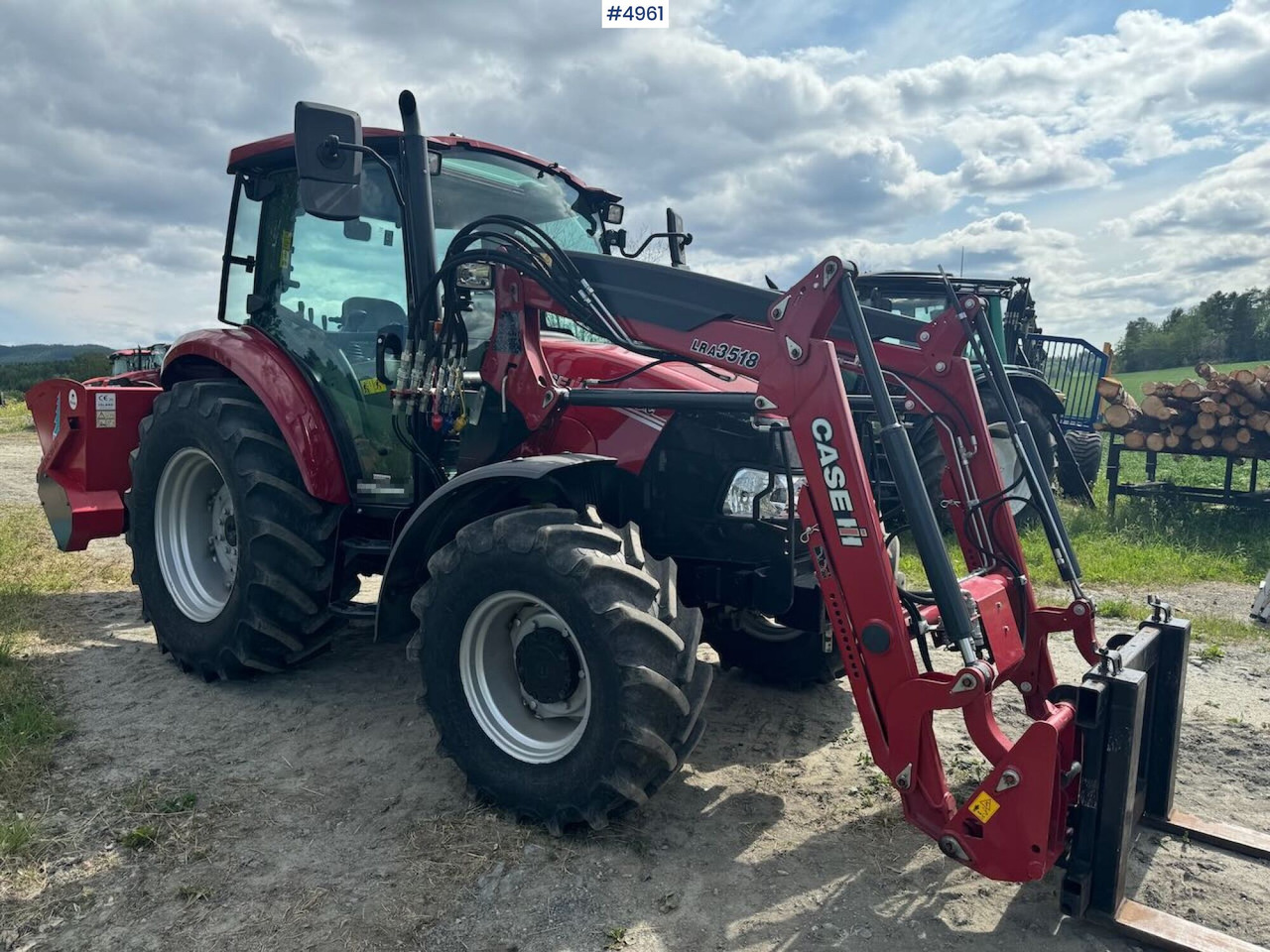 2021 Case IH Famall 75C w/ front loader. 150 Hours! - Traktor: 2 kép. 2021 Case IH Famall 75C w/ front loader. 150 Hours! - Traktor: 2 kép.