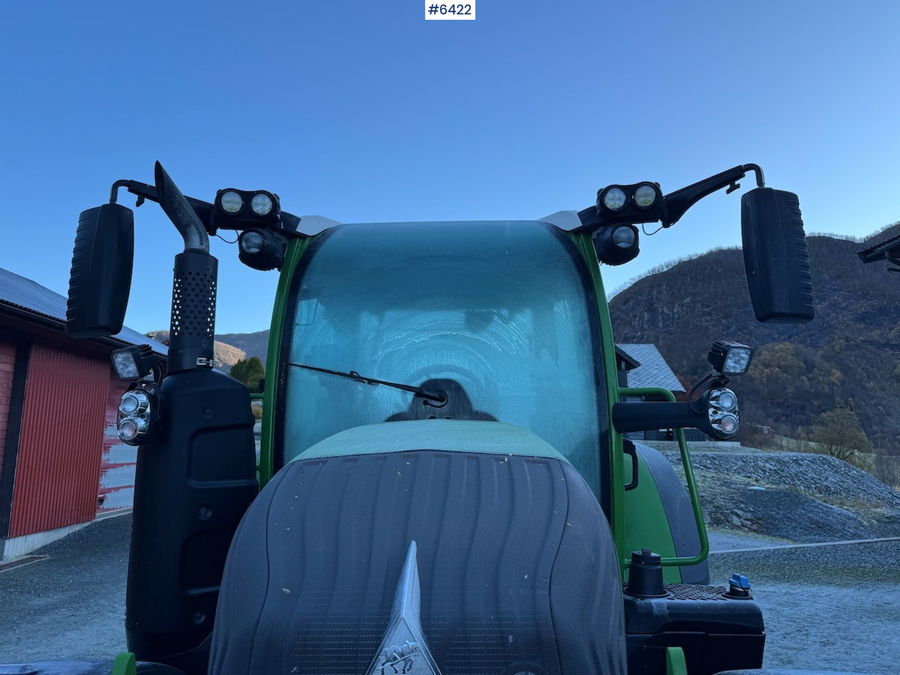 2021 Fendt 314 Vario Profi Plus w/ front hydraulics and front PTO. Low hours! - Traktor: 5 kép. 2021 Fendt 314 Vario Profi Plus w/ front hydraulics and front PTO. Low hours! - Traktor: 5 kép.