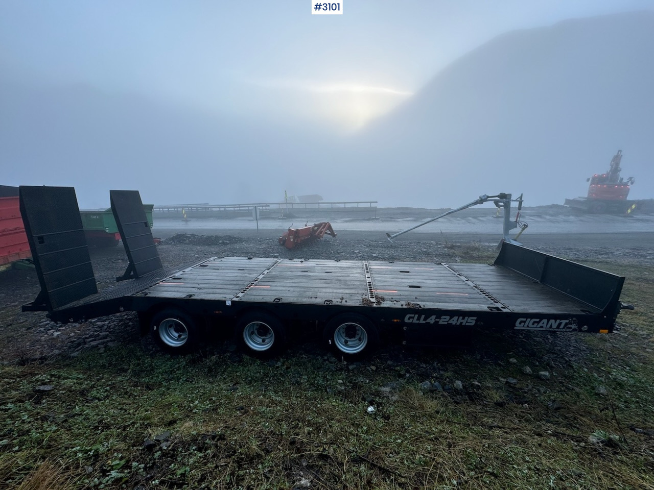 2021 Gigant Machine trailer with drive bridges - Pótkocsi mélybölcsős: 3 kép. 2021 Gigant Machine trailer with drive bridges - Pótkocsi mélybölcsős: 3 kép.