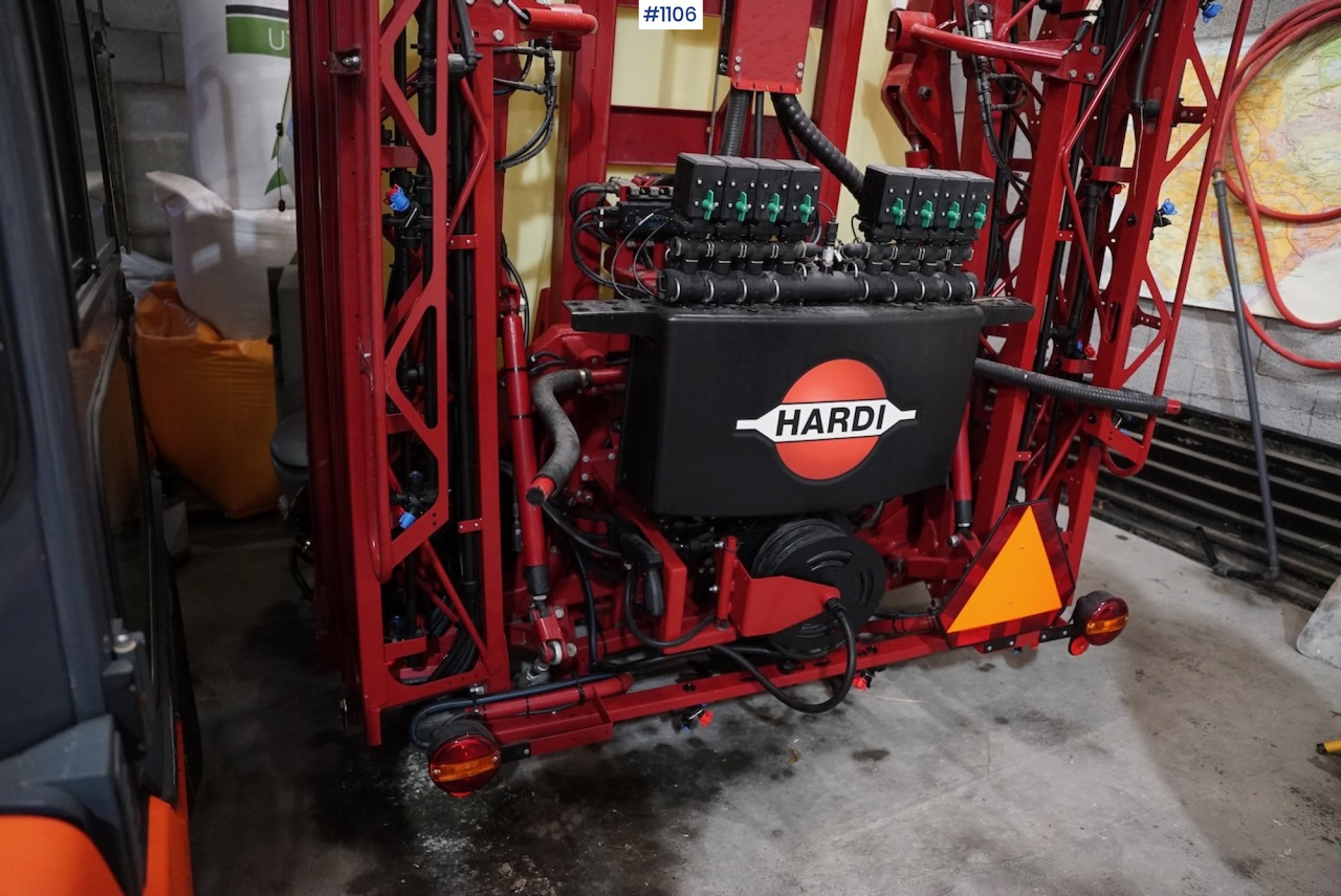 2021 Hardi Mega 1500 Field sprayer - Függesztett permetező: 3 kép. 2021 Hardi Mega 1500 Field sprayer - Függesztett permetező: 3 kép.
