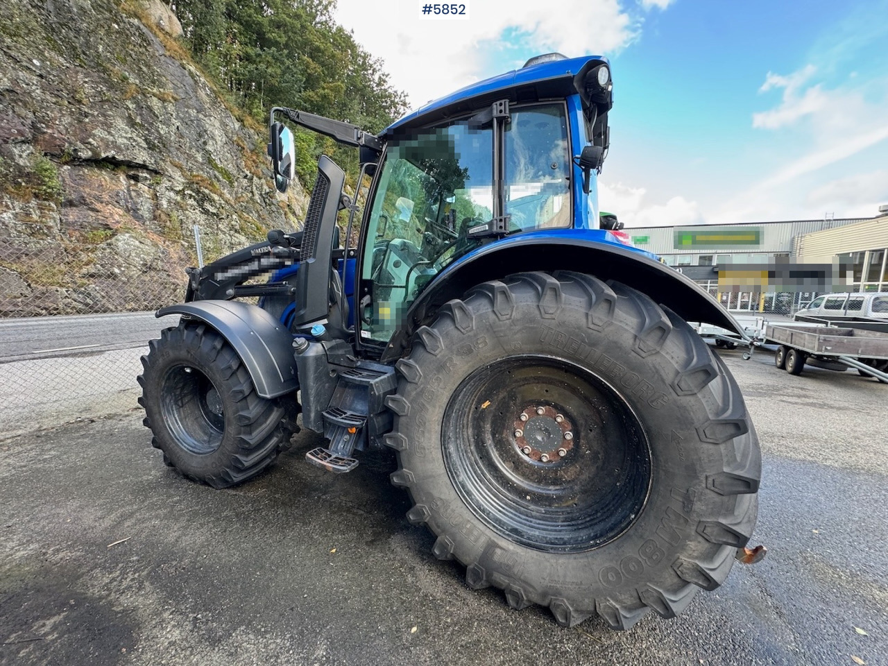 2022 Valtra N175 w/ front loader. - Traktor: 5 kép. 2022 Valtra N175 w/ front loader. - Traktor: 5 kép.