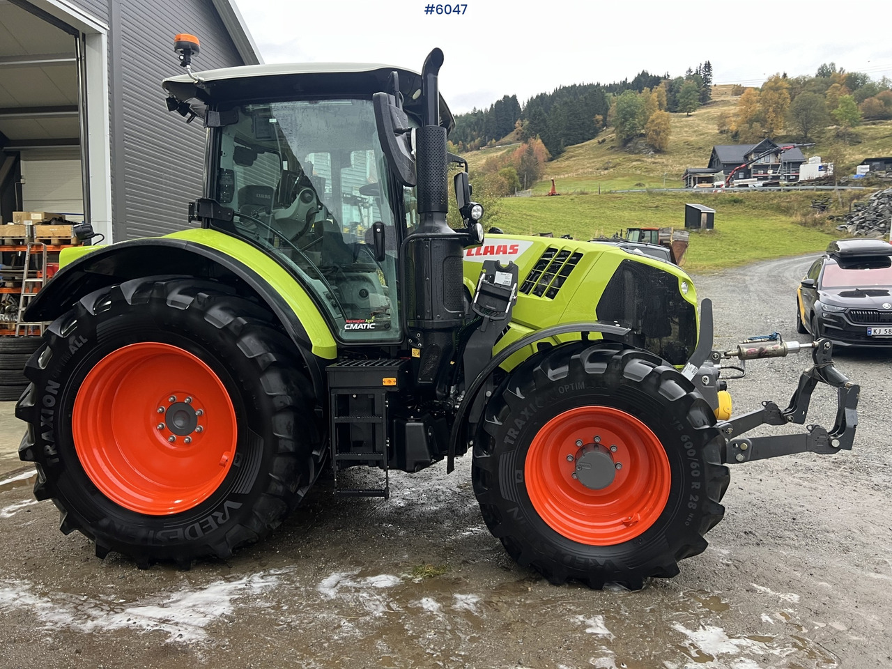 2023 Claas Arion 550 w/ quicke front loader with weight and PTO and front hydraulics - Traktor: 4 kép. 2023 Claas Arion 550 w/ quicke front loader with weight and PTO and front hydraulics - Traktor: 4 kép.