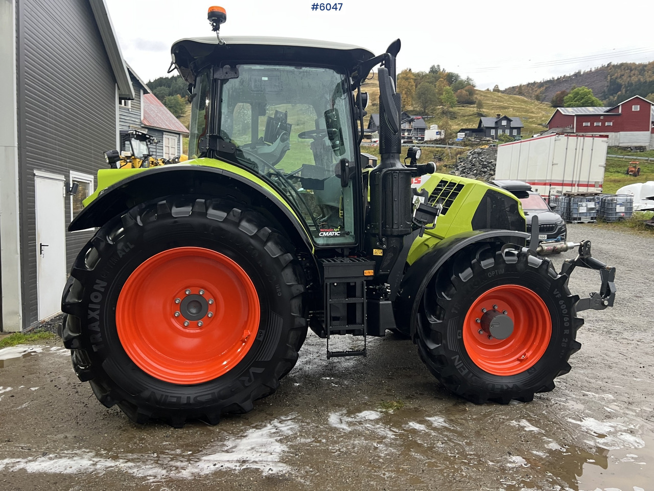 2023 Claas Arion 550 w/ quicke front loader with weight and PTO and front hydraulics - Traktor: 5 kép. 2023 Claas Arion 550 w/ quicke front loader with weight and PTO and front hydraulics - Traktor: 5 kép.