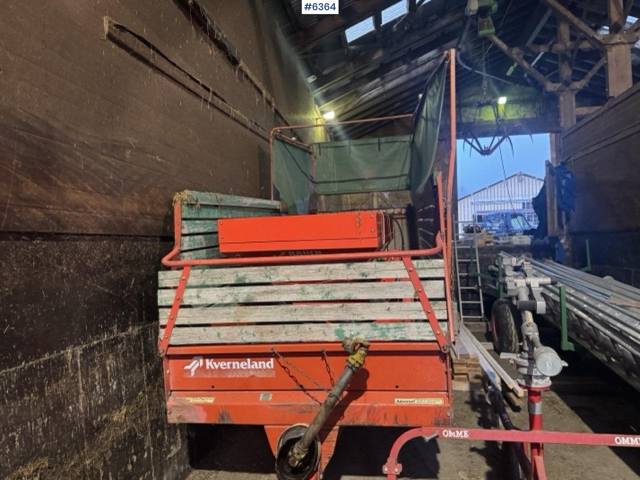 Approx. 1990 Kverneland UN7000 unloading wagon - Szálastakarmány betakarítás gépei: 3 kép. Approx. 1990 Kverneland UN7000 unloading wagon - Szálastakarmány betakarítás gépei: 3 kép.