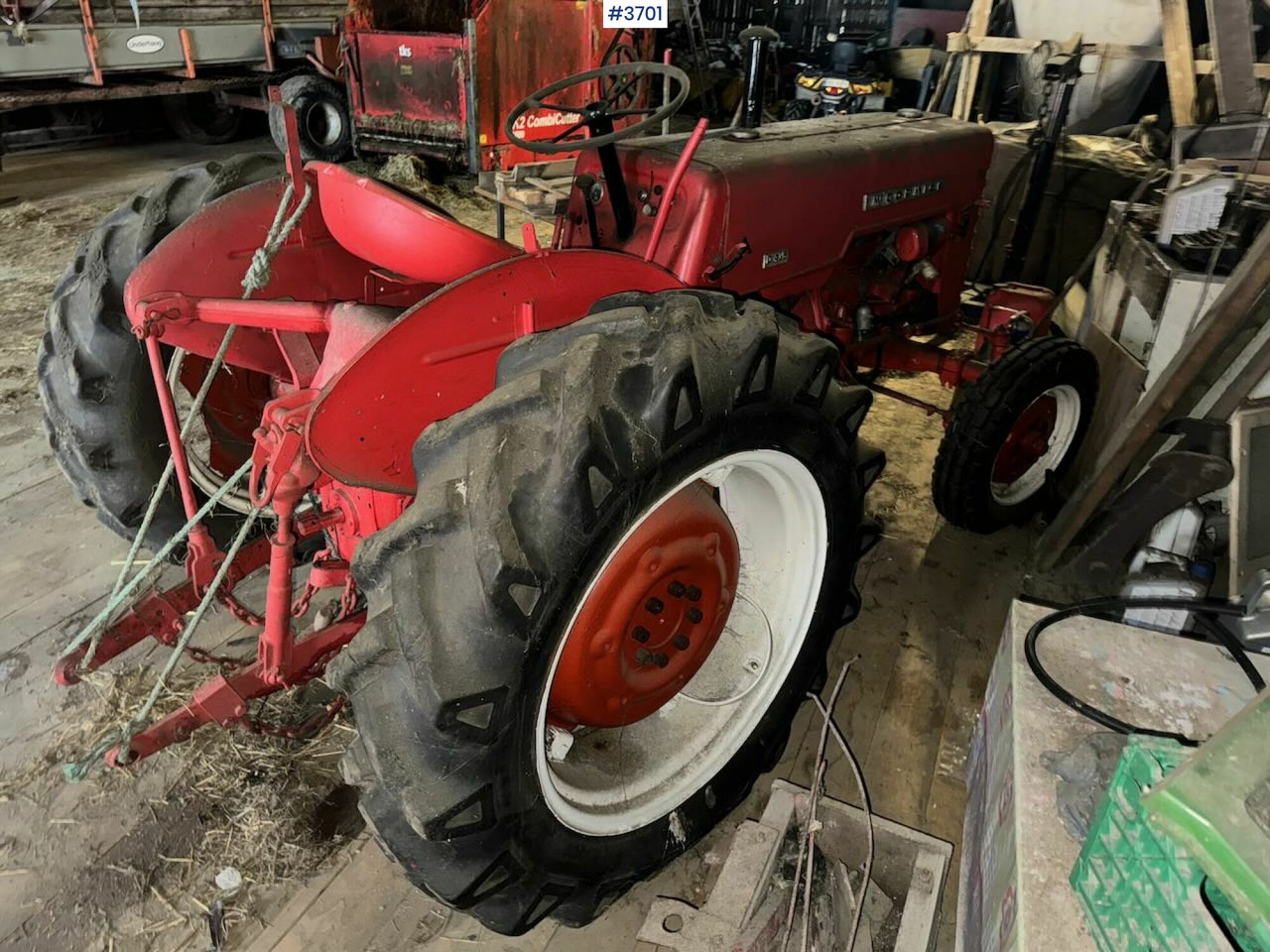 Ca.1960 McCormick D-436 - Traktor: 4 kép. Ca.1960 McCormick D-436 - Traktor: 4 kép.