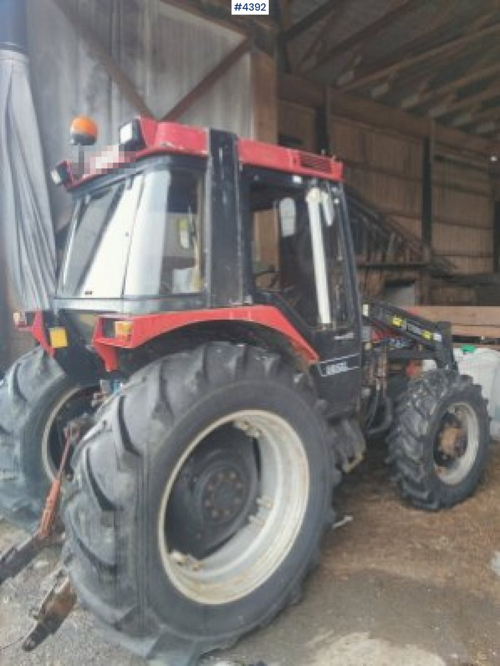 Case International 885XL 4x4 with trima loader - Traktor: 2 kép. Case International 885XL 4x4 with trima loader - Traktor: 2 kép.