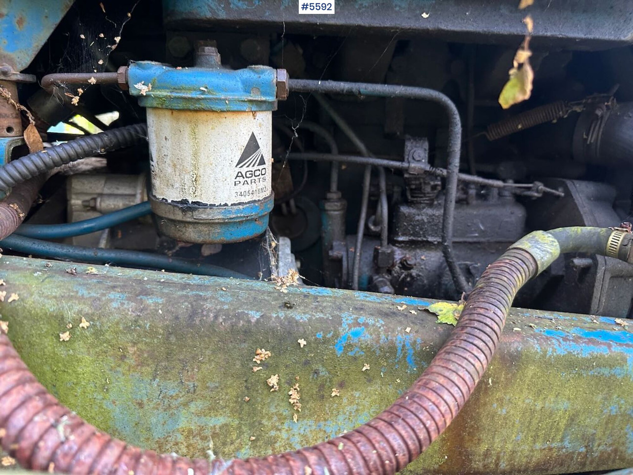 Circa 1974 Ford 4000 tractor w/ front loader and excavator. REP.OBJECT - Traktor: 4 kép. Circa 1974 Ford 4000 tractor w/ front loader and excavator. REP.OBJECT - Traktor: 4 kép.