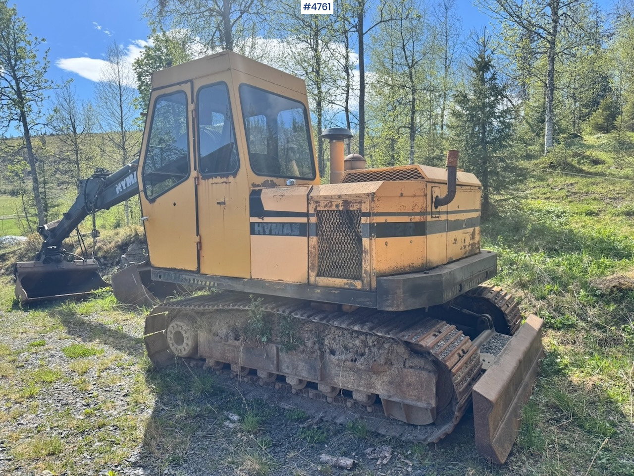Circa 1990 Hymas 82R Crawler excavator w/ 2 buckets. - Kotrógép: 4 kép. Circa 1990 Hymas 82R Crawler excavator w/ 2 buckets. - Kotrógép: 4 kép.