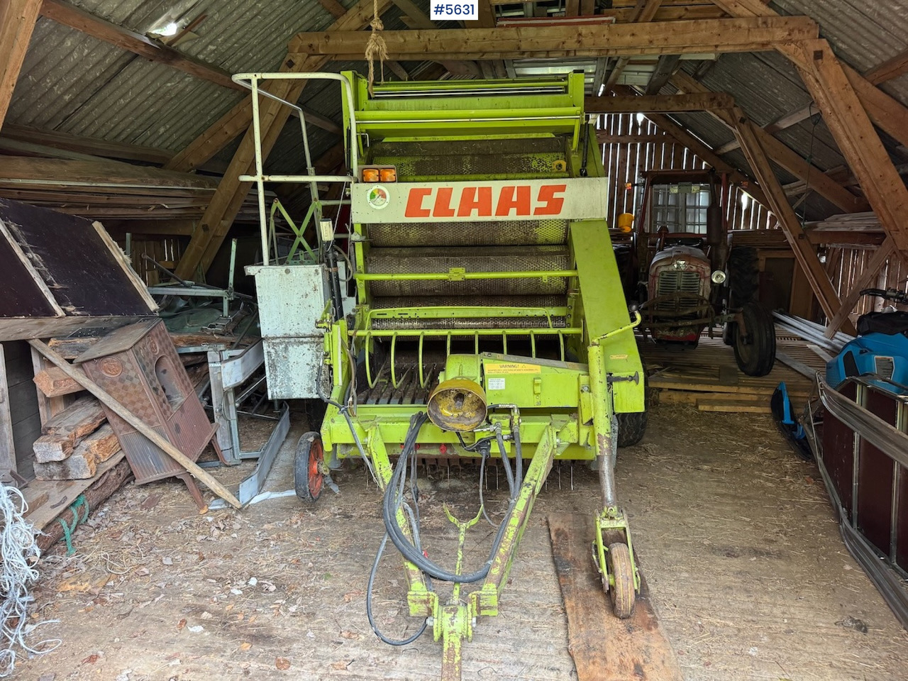 Claas Rollant 44s. - Szálastakarmány betakarítás gépei: 2 kép. Claas Rollant 44s. - Szálastakarmány betakarítás gépei: 2 kép.