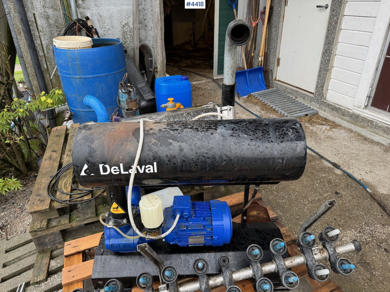DeLaval DVP 800 Vacuum pump. - Állattartás gépei: 3 kép. DeLaval DVP 800 Vacuum pump. - Állattartás gépei: 3 kép.