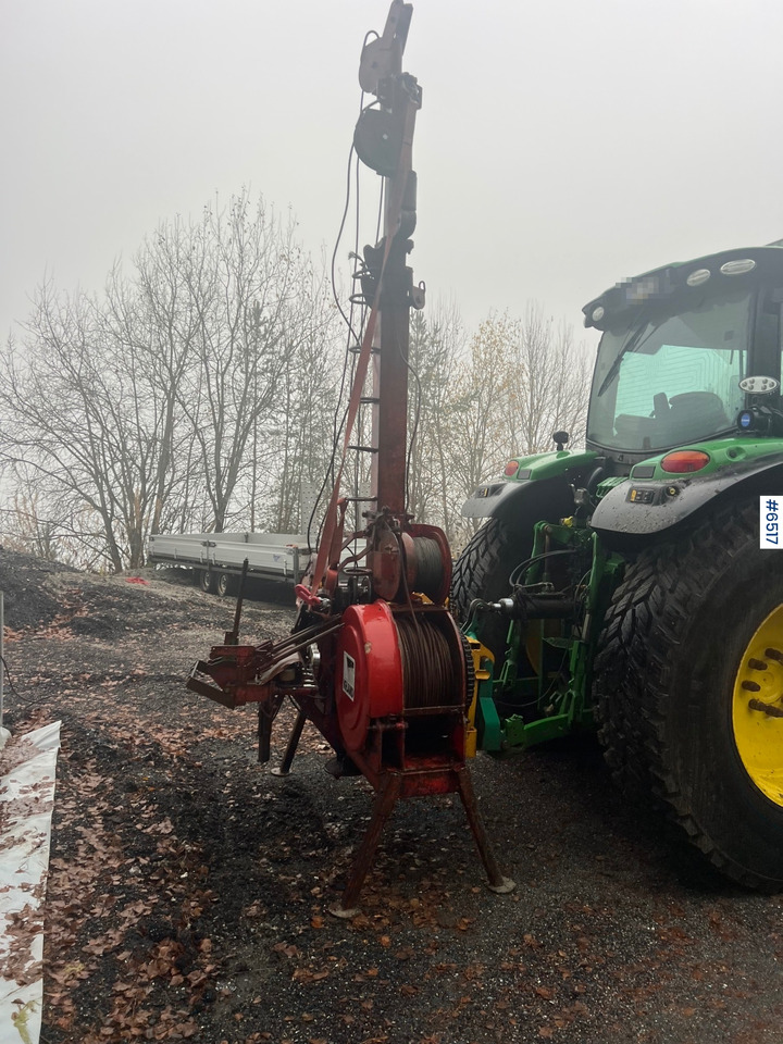 1986 Igland three-point mounted cable car winch - Erdészeti gép: 3 kép. 1986 Igland three-point mounted cable car winch - Erdészeti gép: 3 kép.