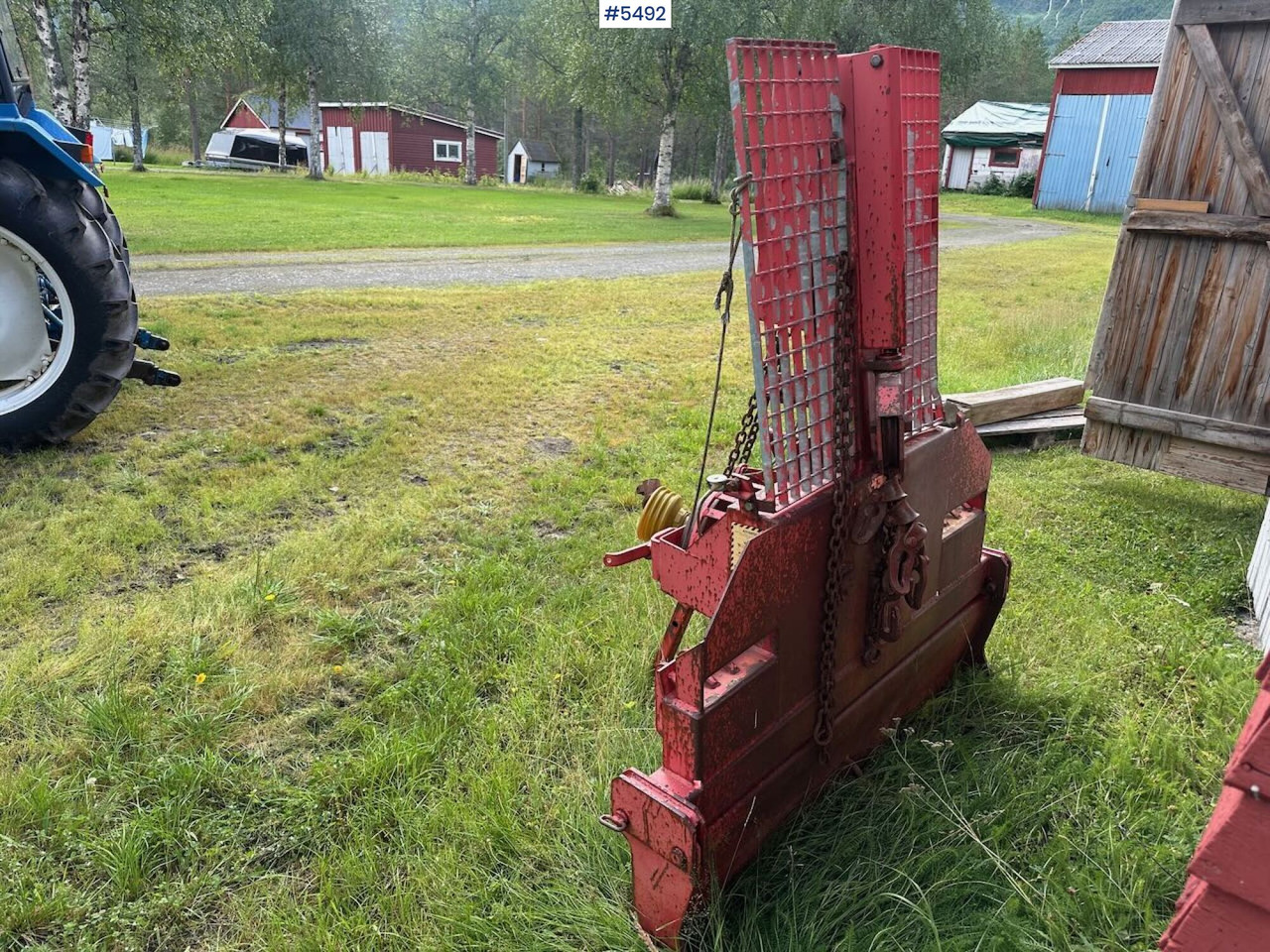 1987 Elkem/formek 3500 forestry winch - Erdészeti gép: 3 kép. 1987 Elkem/formek 3500 forestry winch - Erdészeti gép: 3 kép.