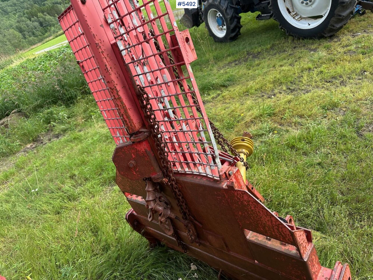 1987 Elkem/formek 3500 forestry winch - Erdészeti gép: 4 kép. 1987 Elkem/formek 3500 forestry winch - Erdészeti gép: 4 kép.