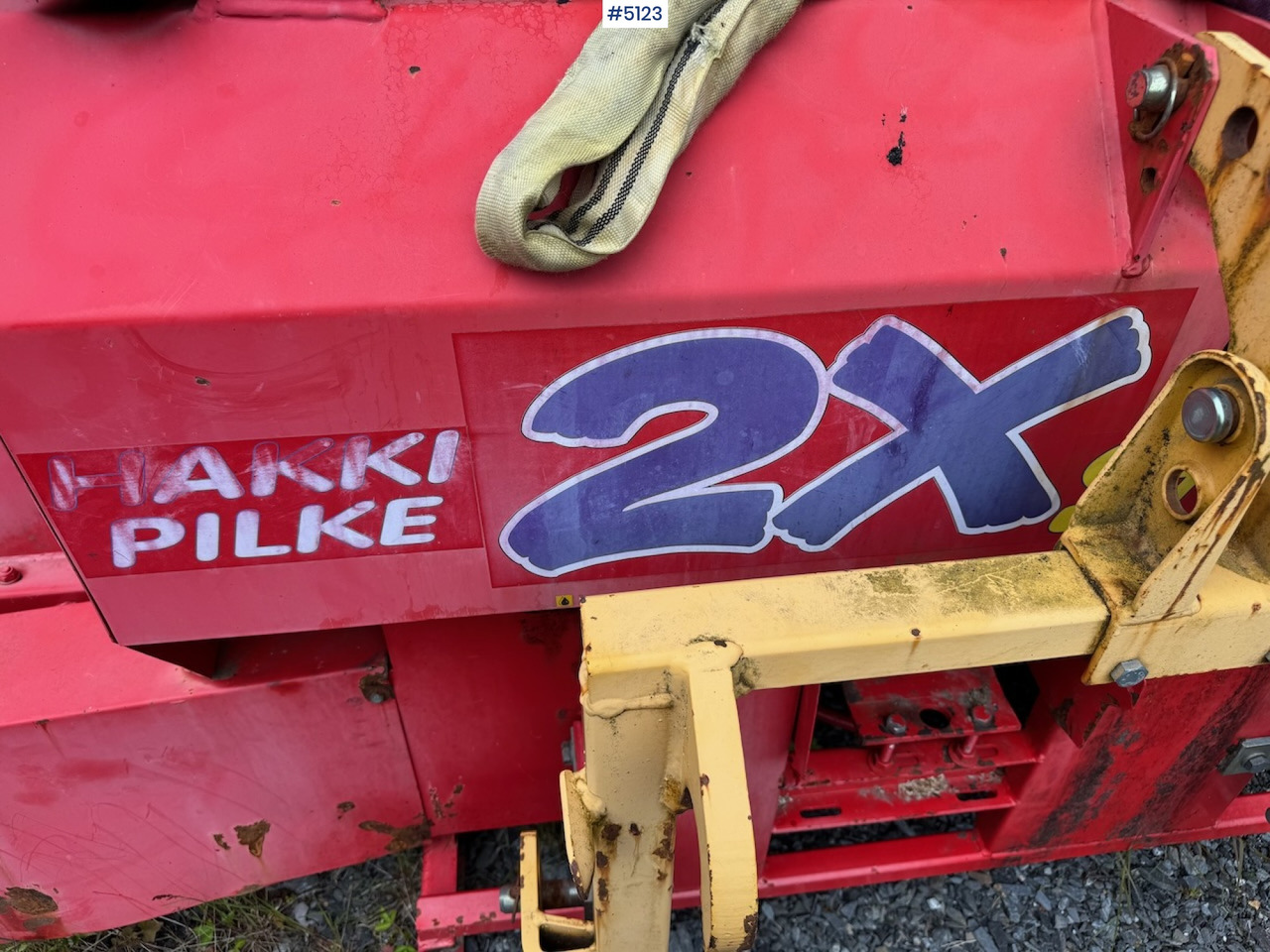 2009 Hakki Pilke 2X - Erdészeti gép: 5 kép. 2009 Hakki Pilke 2X - Erdészeti gép: 5 kép.