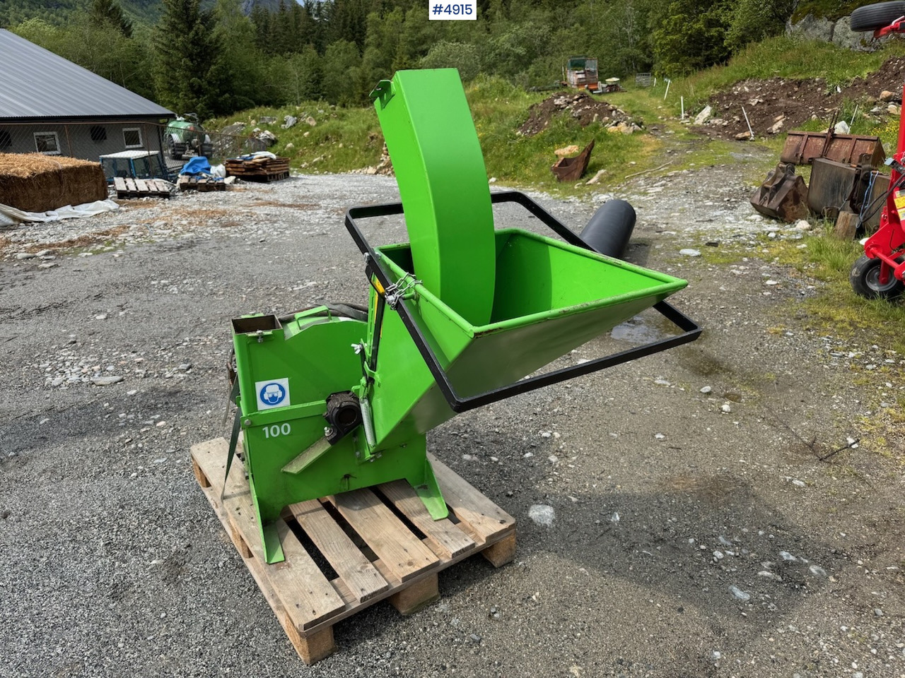 2014 Farmi forest 100 wood chipper - Erdészeti gép: 5 kép. 2014 Farmi forest 100 wood chipper - Erdészeti gép: 5 kép.