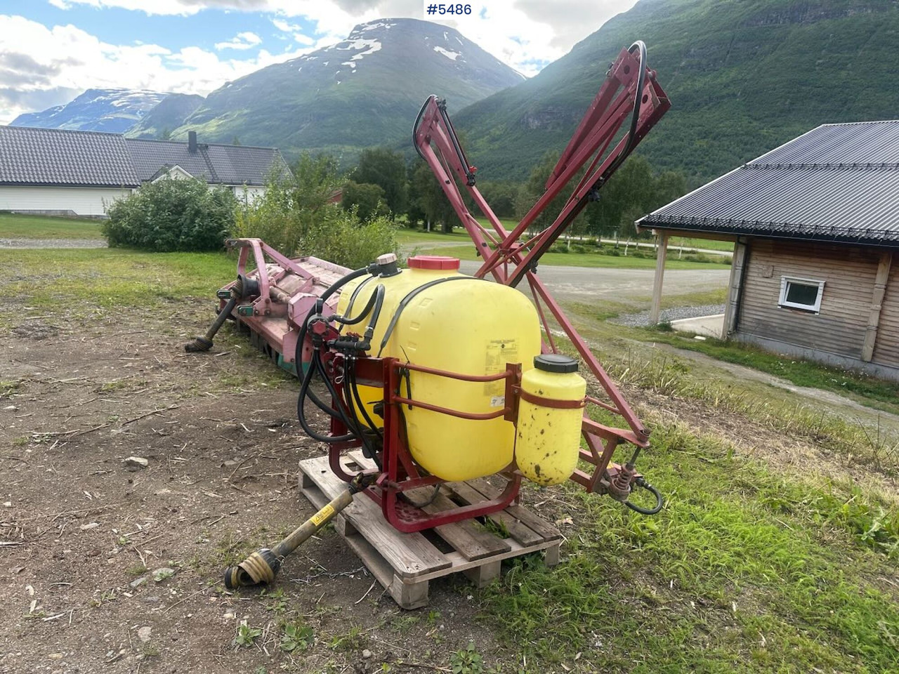 HARDI Field sprayer 8 meters. - Permetezők: 3 kép. HARDI Field sprayer 8 meters. - Permetezők: 3 kép.