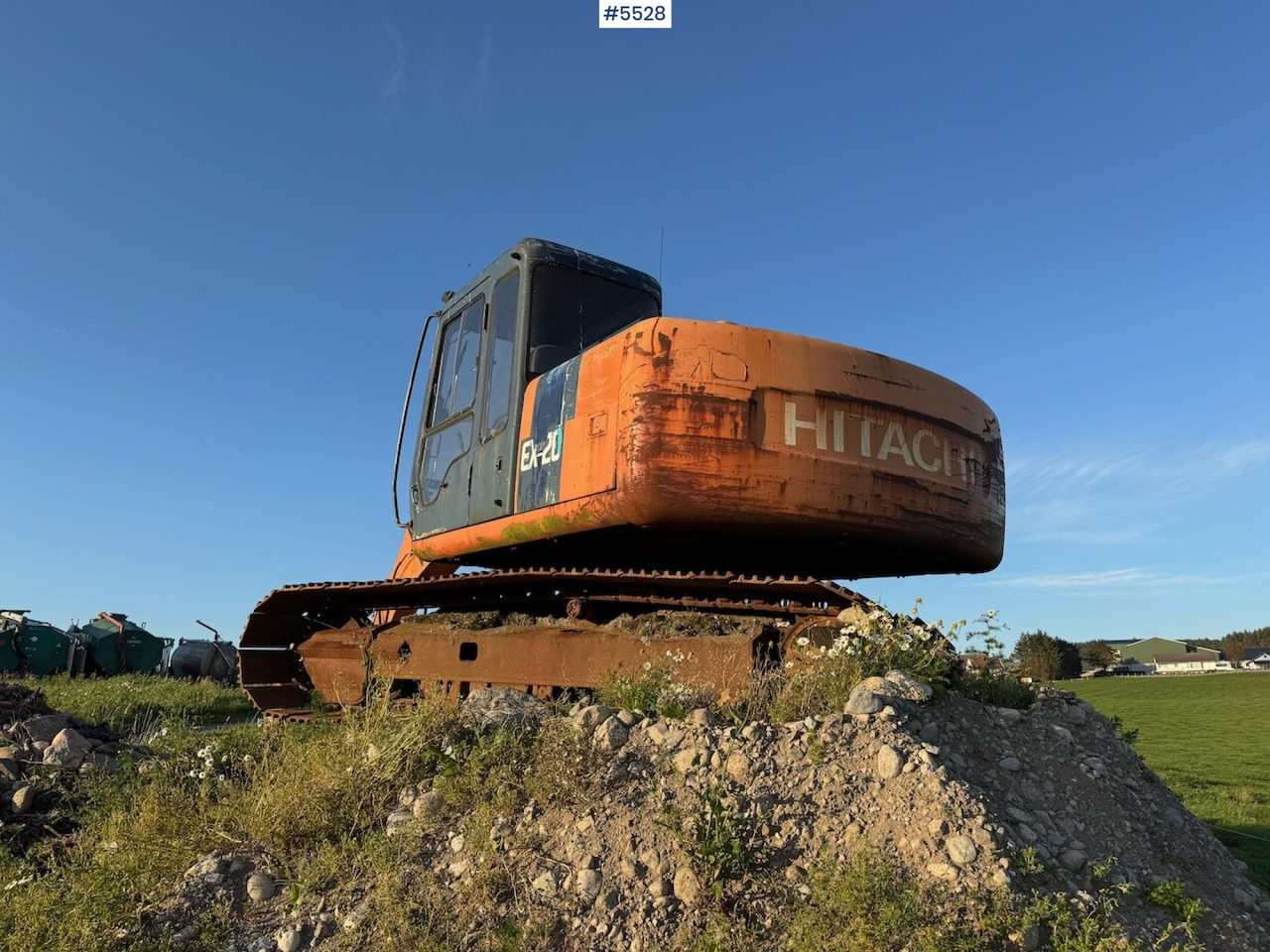 Hitachi EX 120-2. - Kotrógép: 4 kép. Hitachi EX 120-2. - Kotrógép: 4 kép.