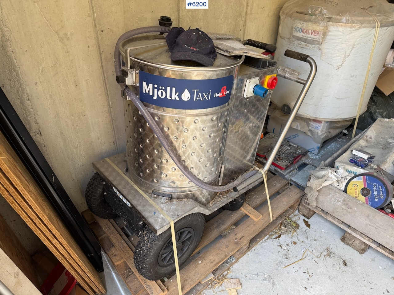 Holm & Laue Milk Taxi, Like new! - Állattartás gépei: 2 kép. Holm & Laue Milk Taxi, Like new! - Állattartás gépei: 2 kép.