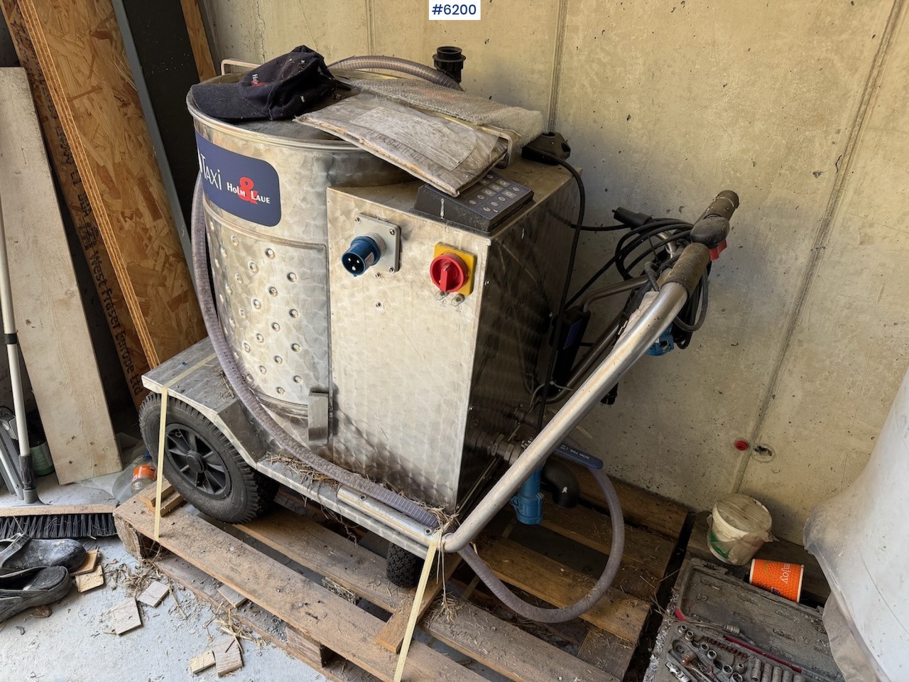 Holm & Laue Milk Taxi, Like new! - Állattartás gépei: 3 kép. Holm & Laue Milk Taxi, Like new! - Állattartás gépei: 3 kép.