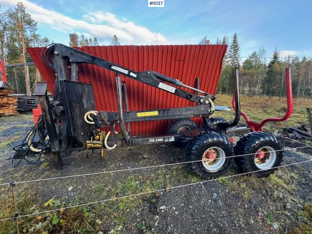 Igland timber trailer with E07 crane - Rönkszállító pótkocsi: 1 kép. Igland timber trailer with E07 crane - Rönkszállító pótkocsi: 1 kép.