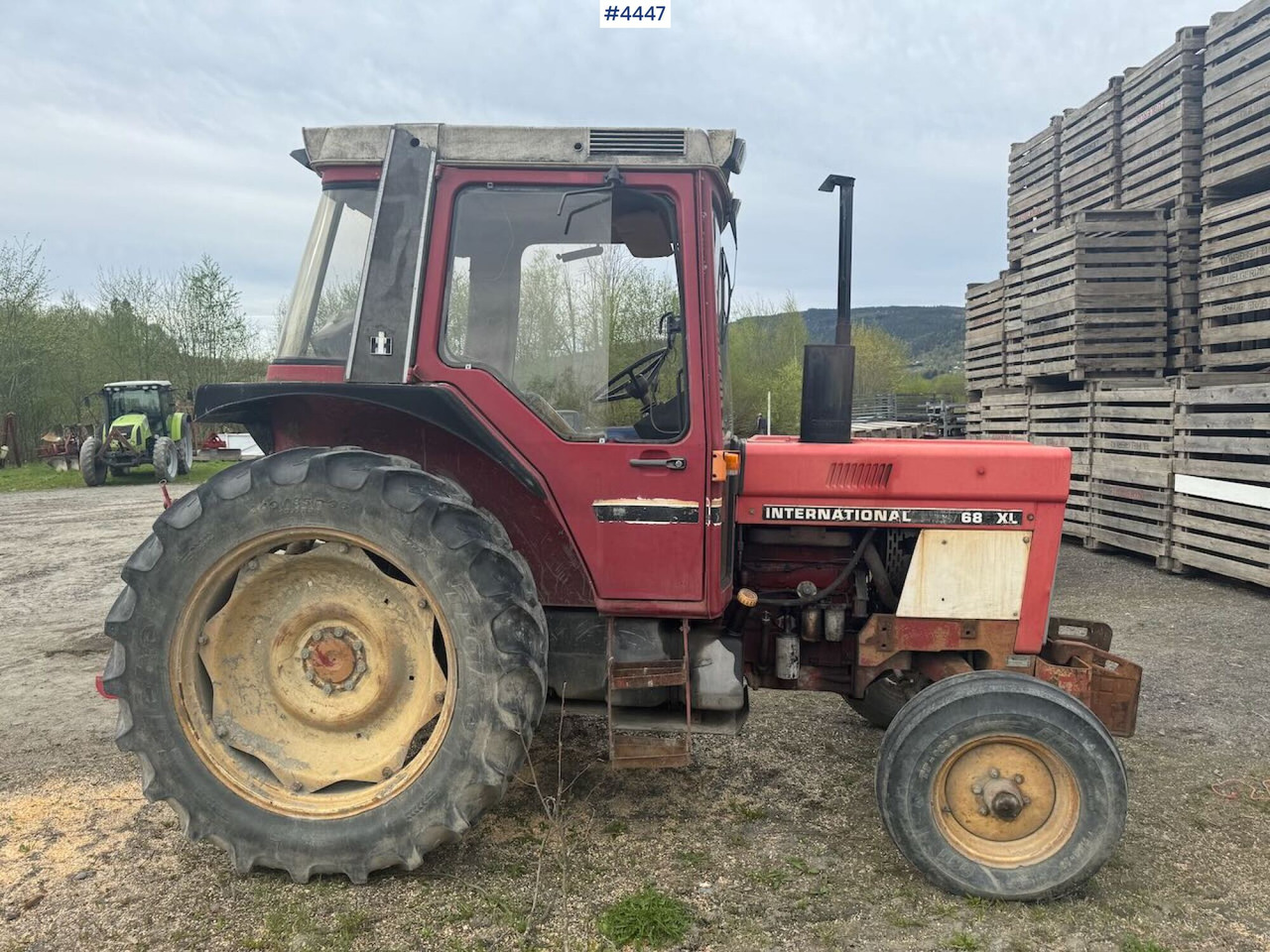 International 685 XL - Traktor: 3 kép. International 685 XL - Traktor: 3 kép.