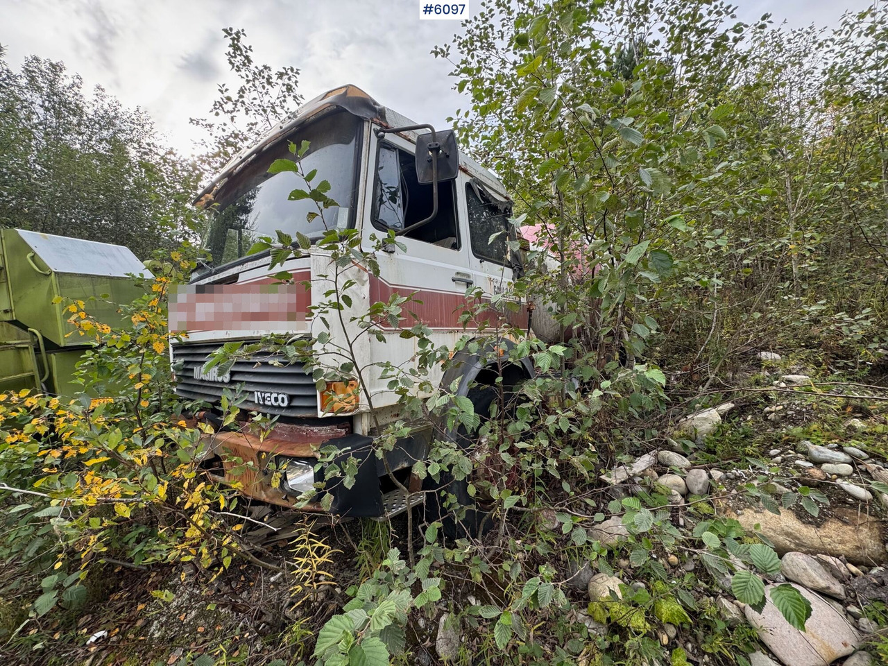 Iveco 256 M 19 FL (Magirus-Deutz) concrete truck. Partially a repair project. - Betonmixer: 1 kép. Iveco 256 M 19 FL (Magirus-Deutz) concrete truck. Partially a repair project. - Betonmixer: 1 kép.