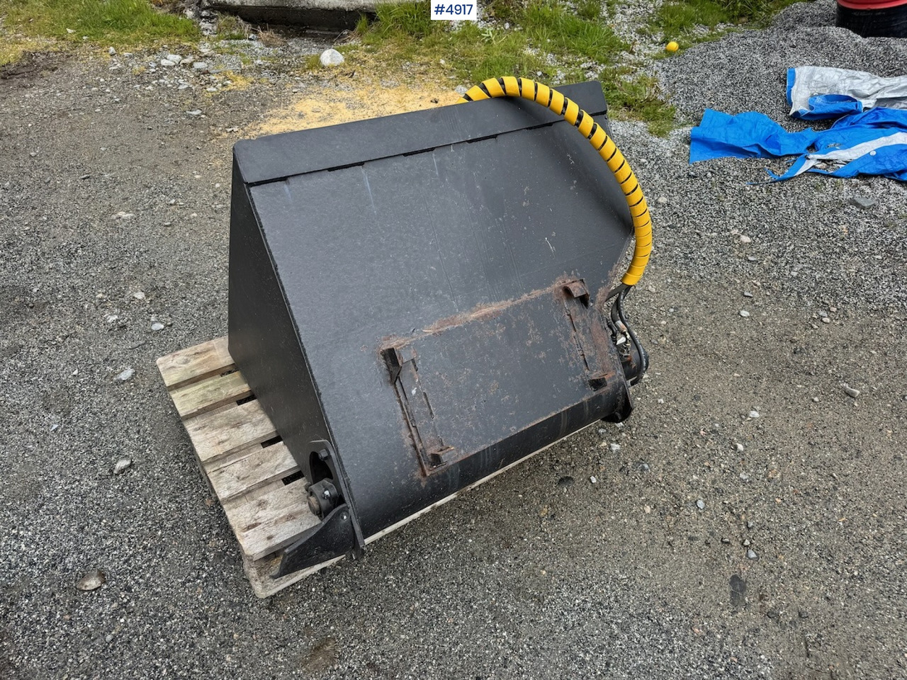 Kraftfor skuffe til Avant. - Állattartás gépei: 4 kép. Kraftfor skuffe til Avant. - Állattartás gépei: 4 kép.