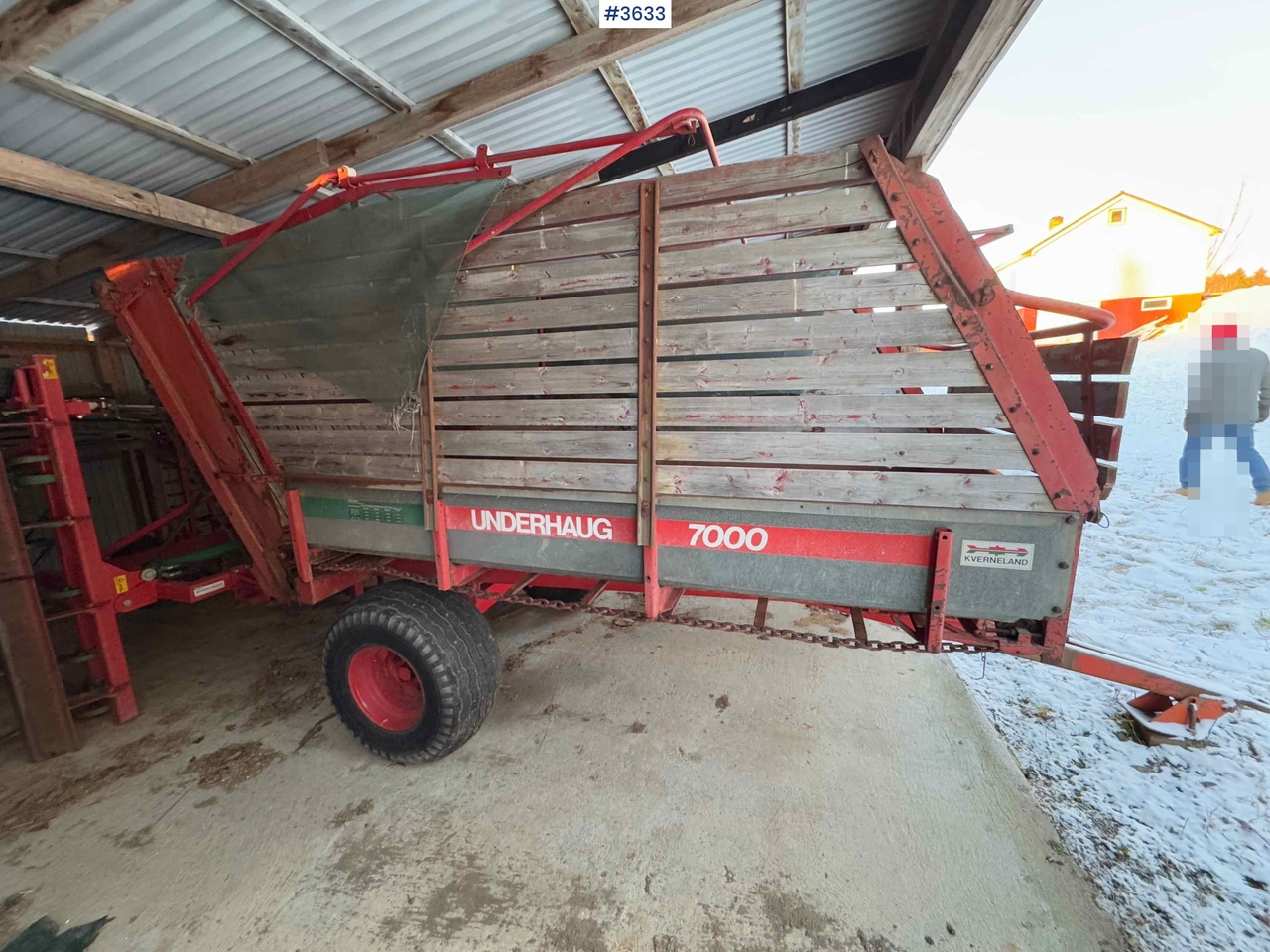 Kverneland UN7000 unloading trailer - Szálastakarmány betakarítás gépei: 4 kép. Kverneland UN7000 unloading trailer - Szálastakarmány betakarítás gépei: 4 kép.