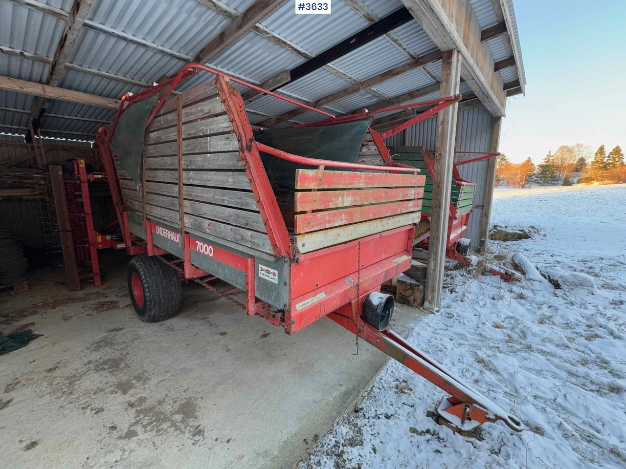 Kverneland UN7000 unloading trailer - Szálastakarmány betakarítás gépei: 3 kép. Kverneland UN7000 unloading trailer - Szálastakarmány betakarítás gépei: 3 kép.
