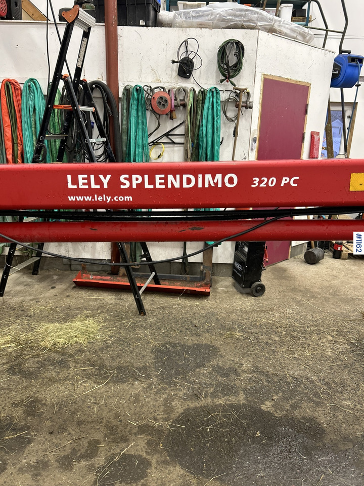 Lely 320 PC Mower - Szálastakarmány betakarítás gépei: 2 kép. Lely 320 PC Mower - Szálastakarmány betakarítás gépei: 2 kép.