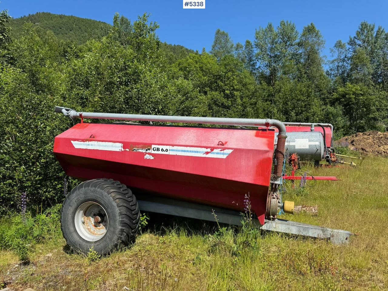 Moi GB 6.0 Fertilizer wagon - Műtrágyaszóró: 1 kép. Moi GB 6.0 Fertilizer wagon - Műtrágyaszóró: 1 kép.