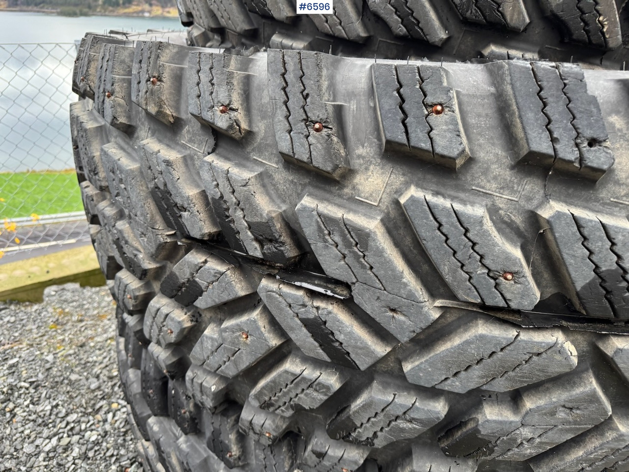 Nokian TRI 540/65 R30 og 650/65 R42. - Gumiabroncs - Mezőgazdasági gépek: 3 kép. Nokian TRI 540/65 R30 og 650/65 R42. - Gumiabroncs - Mezőgazdasági gépek: 3 kép.