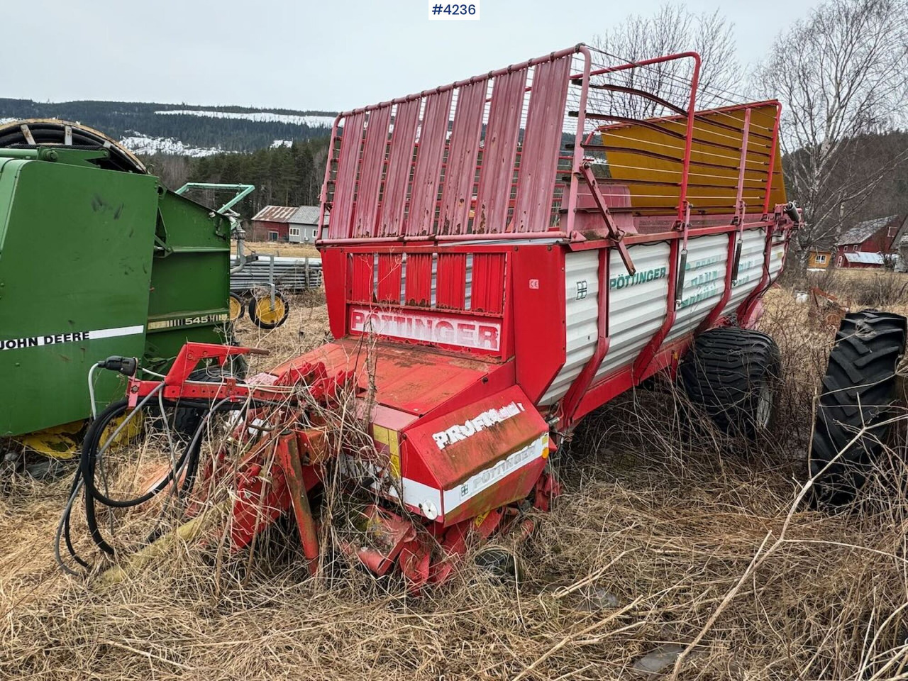 Pottinger 514 MUE Forage wagon - Szálastakarmány betakarítás gépei: 4 kép. Pottinger 514 MUE Forage wagon - Szálastakarmány betakarítás gépei: 4 kép.