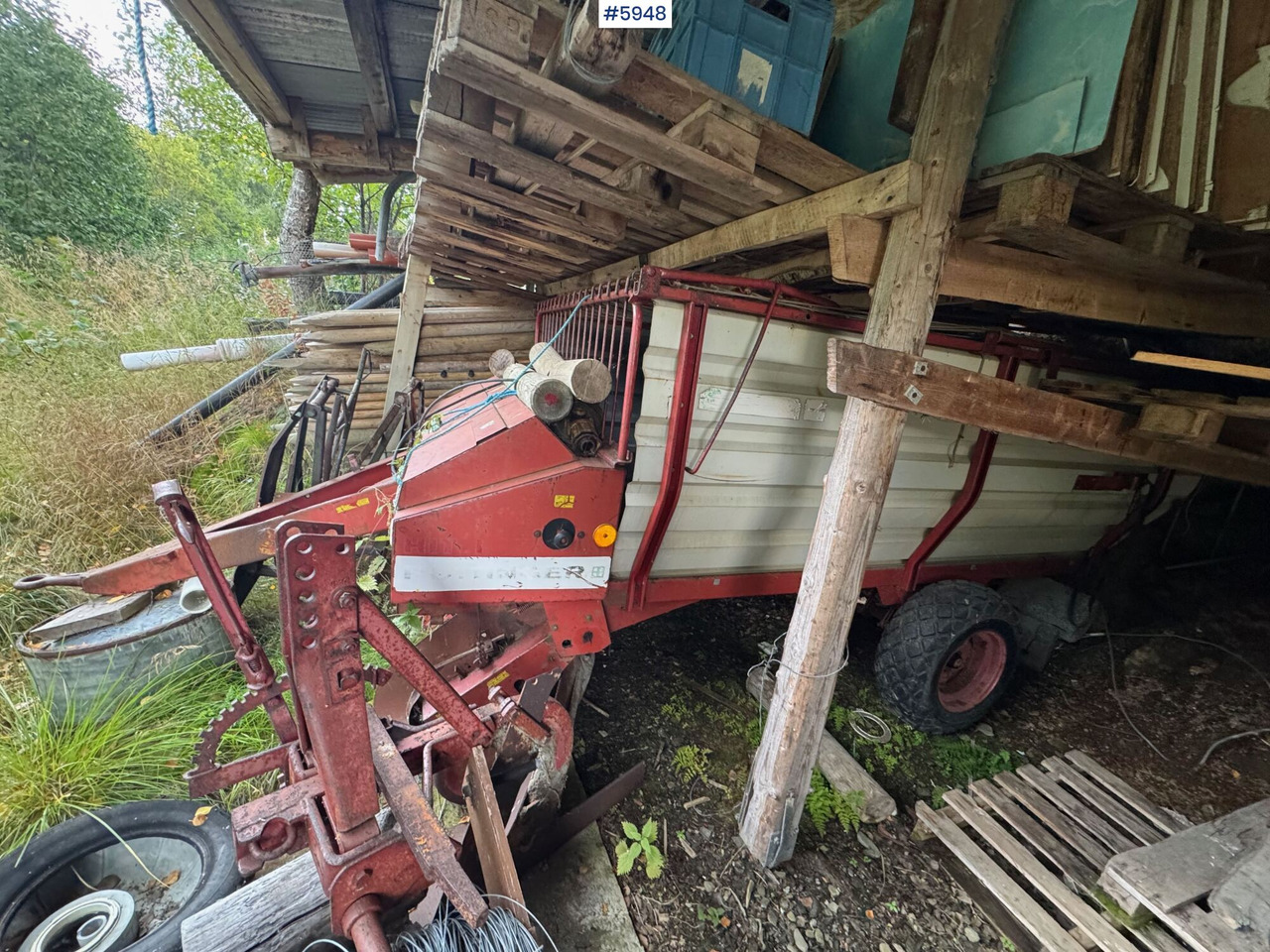 Pöttinger forage wagon - Szálastakarmány betakarítás gépei: 2 kép. Pöttinger forage wagon - Szálastakarmány betakarítás gépei: 2 kép.
