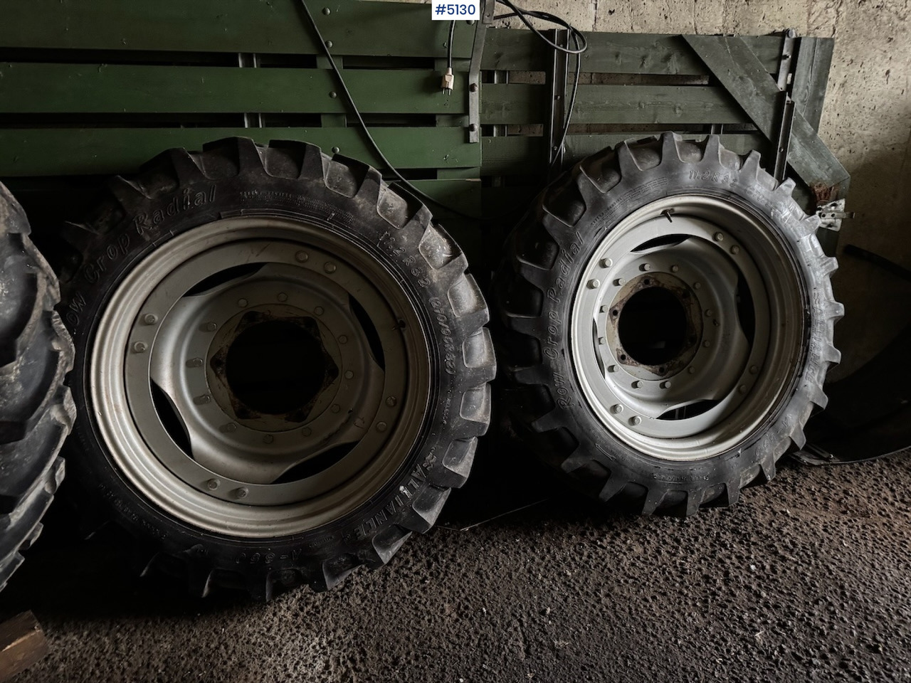 Sprayer wheels 12.4 R46 and 11.2 R32 - Permetezők: 2 kép. Sprayer wheels 12.4 R46 and 11.2 R32 - Permetezők: 2 kép.