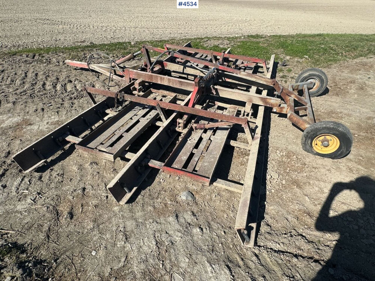 Väderstad harrow - Talajművelő gep: 2 kép. Väderstad harrow - Talajművelő gep: 2 kép.