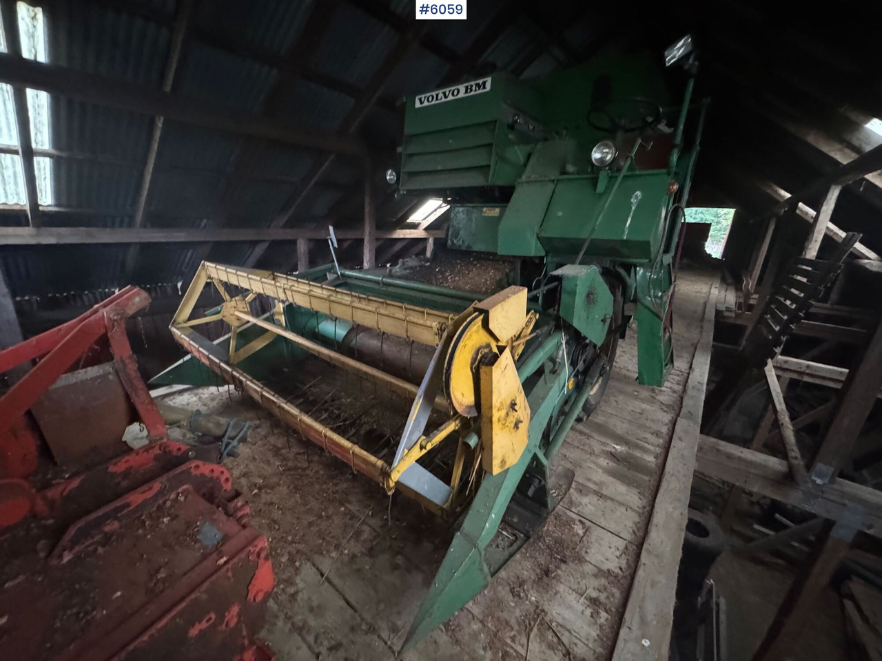 Volvo BM Aktiv 800 combine harvester - Kombájn: 1 kép. Volvo BM Aktiv 800 combine harvester - Kombájn: 1 kép.
