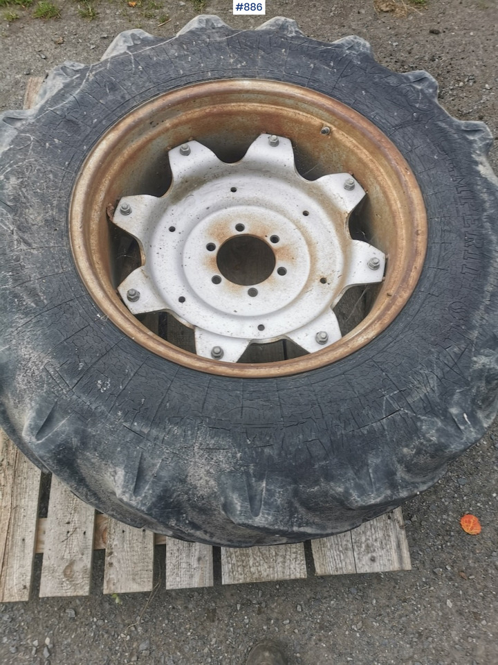 Wheel set on Deutz-Fahr 3.60 - Komplett kerék - Mezőgazdasági gépek: 3 kép. Wheel set on Deutz-Fahr 3.60 - Komplett kerék - Mezőgazdasági gépek: 3 kép.