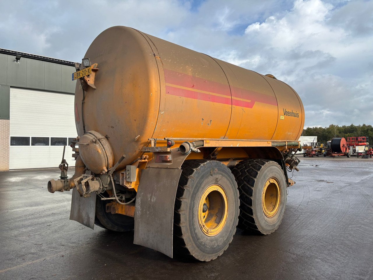 Veenhuis 19000 - Szippantó tartálykocsi: 4 kép. Veenhuis 19000 - Szippantó tartálykocsi: 4 kép.