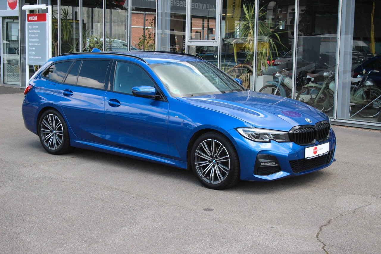 BMW 320 Touring d M Sport Laser Alcantara Harman Kar - Kombi: 1 kép. BMW 320 Touring d M Sport Laser Alcantara Harman Kar - Kombi: 1 kép.