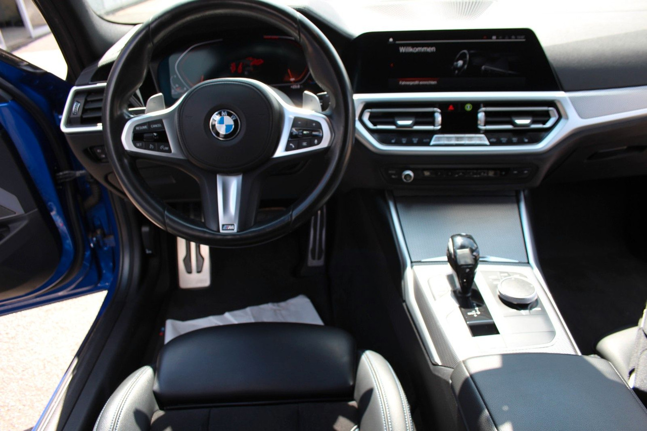 Kombi BMW 320 Touring d M Sport Laser Alcantara Harman Kar: 12 kép.